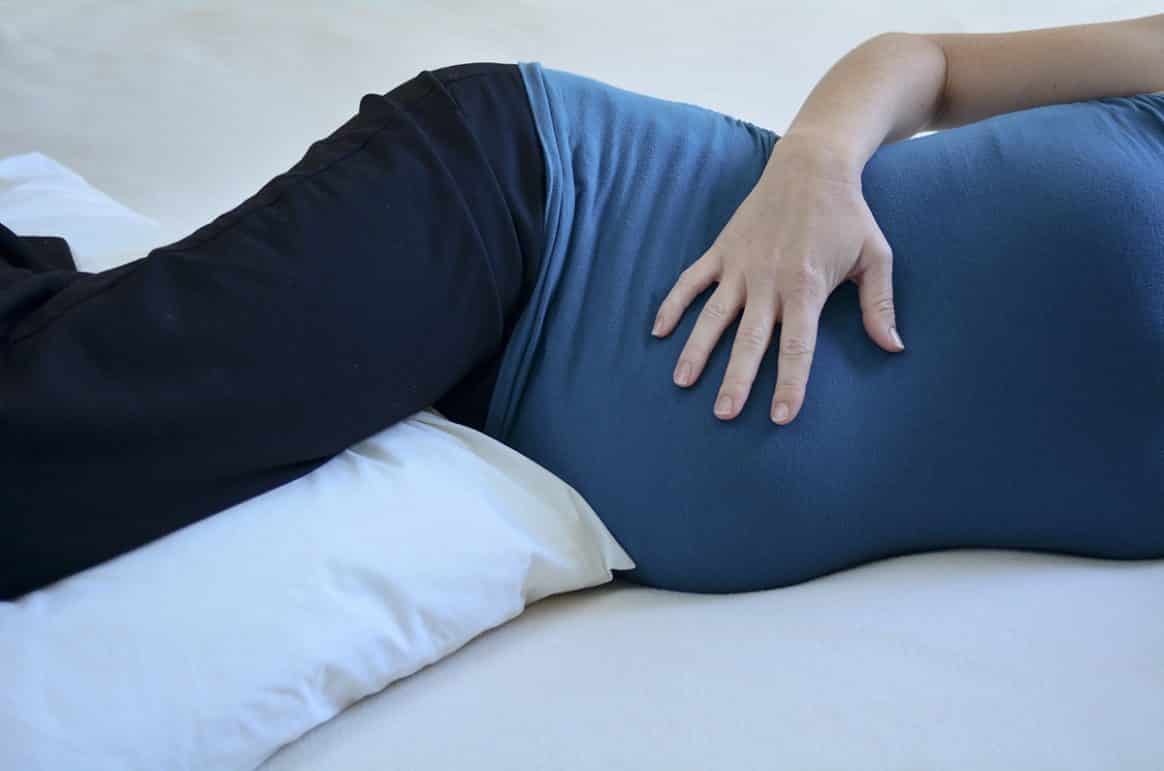 Pregnancy Pillow Guide What To Know Before You Buy Mattress Clarity