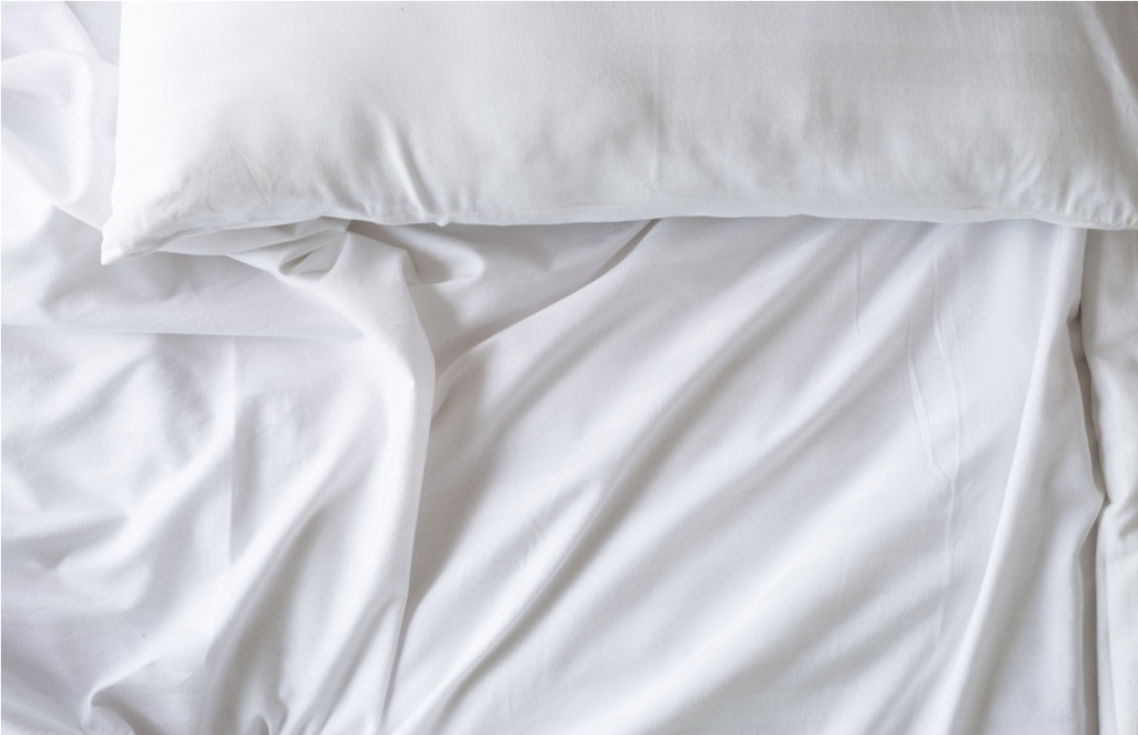 The Debate Continues Top Sheet Or No Top Sheet? Mattress Clarity