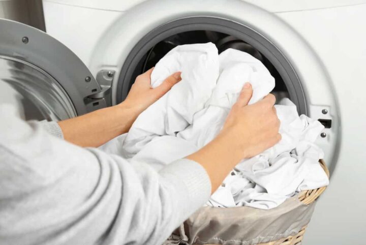 Why (& How) to Ditch Fabric Softener & Dryer Sheets