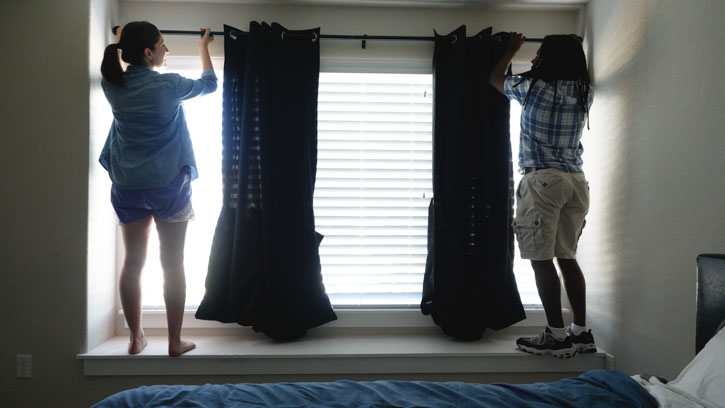 How To Hang Your Blackout Curtains, How To Hang Blackout Curtains Behind