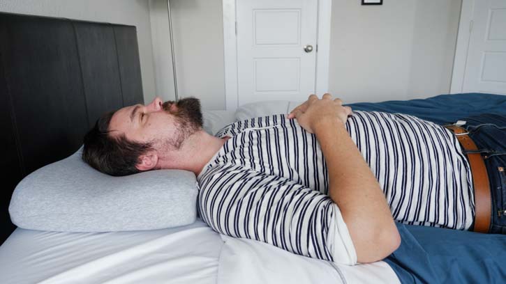 Cushion Lab Ergonomic Contour Pillow Review - Great for Neck Pain? (2024) -  Mattress Clarity