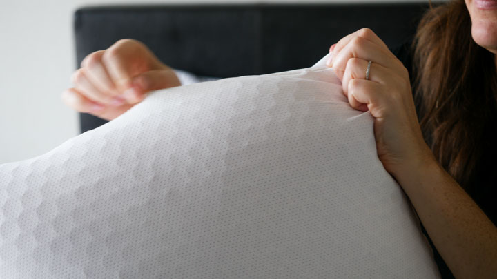 Best Pillow For Combination Sleepers