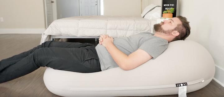 Moon Pod Review 2019 A Comfy Futuristic Bean Bag Chair