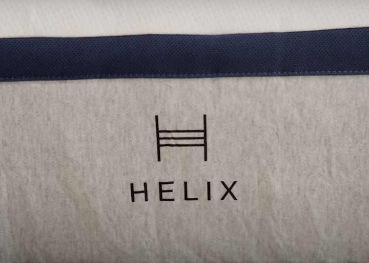 A close shot of the end of the Helix Midnight mattress.