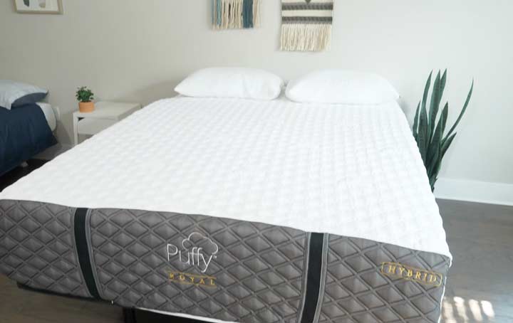 Puffy Royal Mattress Review: Best Plush Hybrid Bed? - Video - CNET