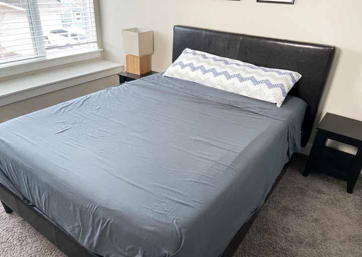 Best Sheets for the Money: Brooklyn Bedding Brushed Microfiber Sheets Featured Image