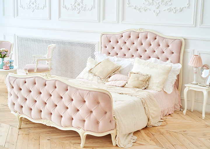 French bed