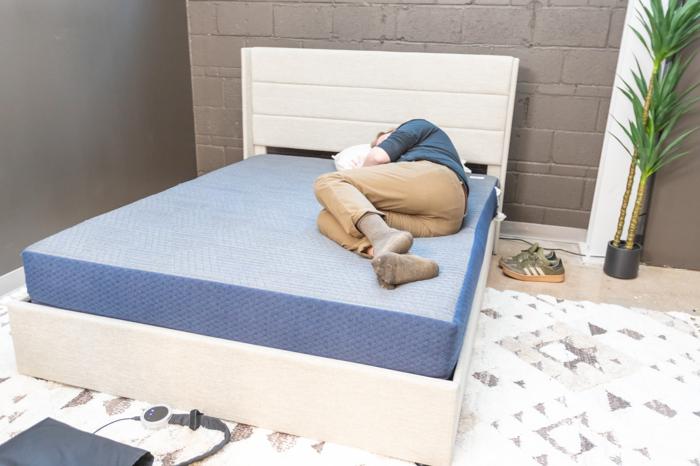 side sleeping on the dreamfoam essential mattress