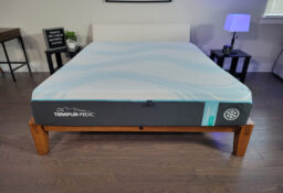 TEMPUR-Breeze Mattress