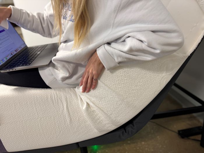 The Polysleep Luna mattress on an adjustable base