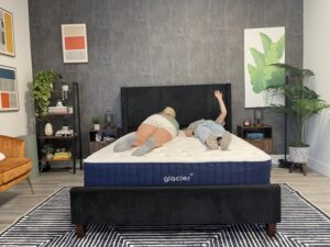 Partner test on the Glacier Original Hybrid Mattress