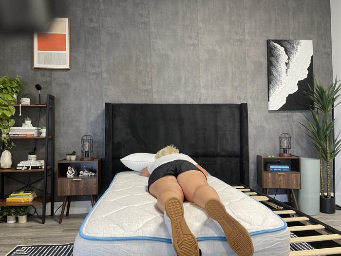 Stomach-sleeping on the Bear Cub Kids Mattress