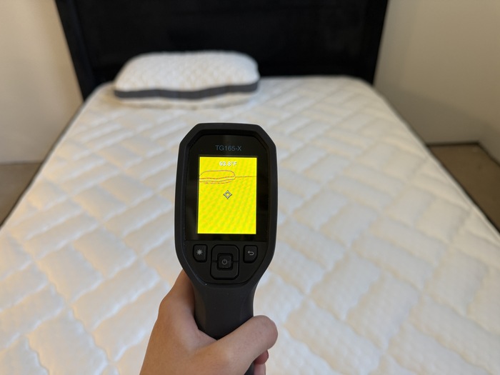 Taking the initial temperature of the Titan Plus Core mattress